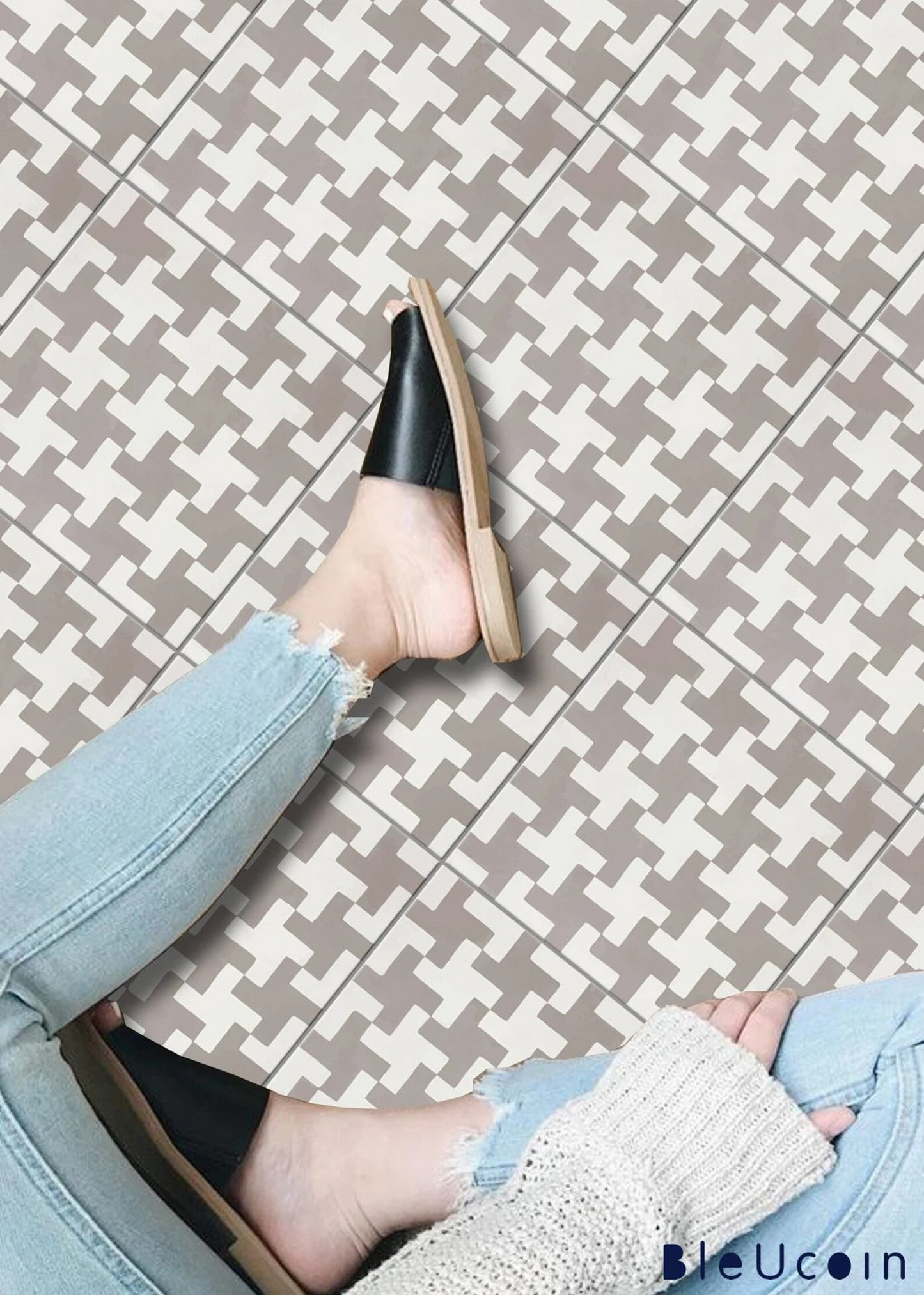Hanoi Peel & Stick Anti-Slip Flooring