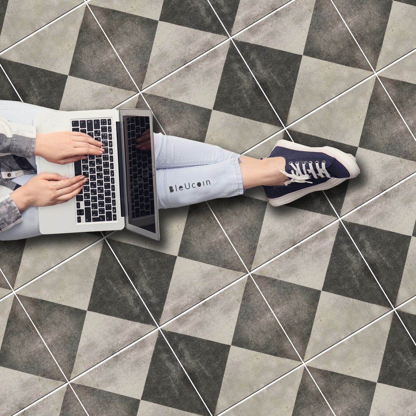 Terrassa Peel & Stick Tile