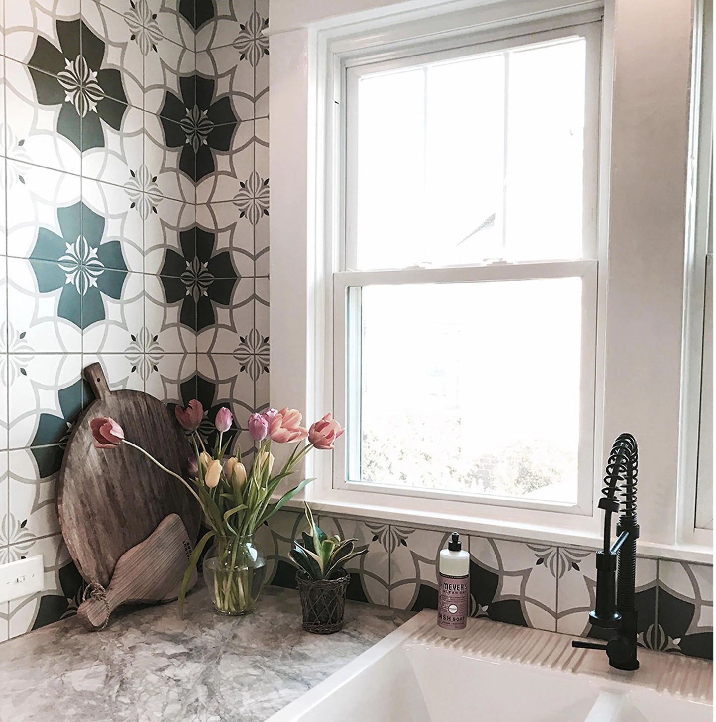 Lucerne Peel & Stick Tile