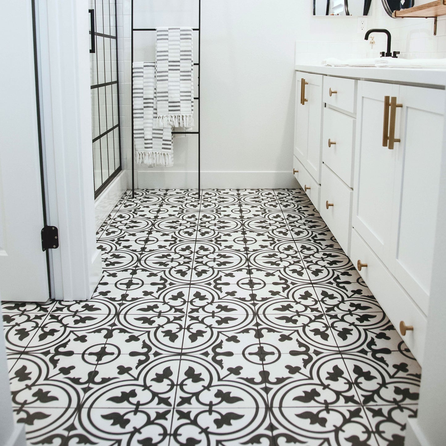 Paula Peel & Stick Anti-Slip Flooring
